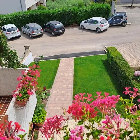 Apartments N & V Poreč Buitenkant foto
